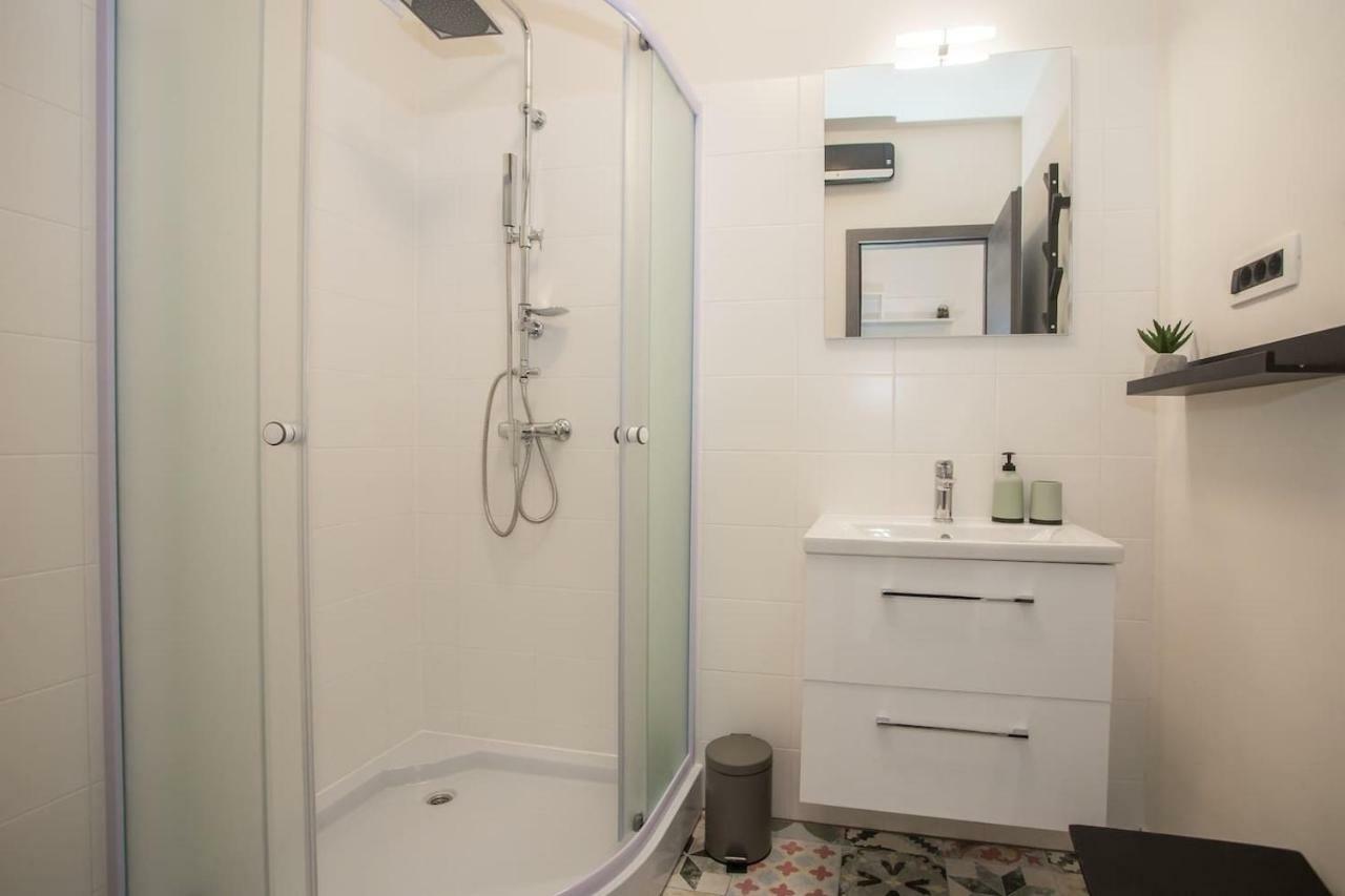 Caprice Studio Apartment Πόρετς Εξωτερικό φωτογραφία